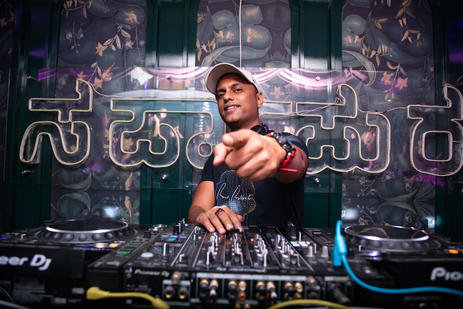 DJ VIC performing at a Goa beach party