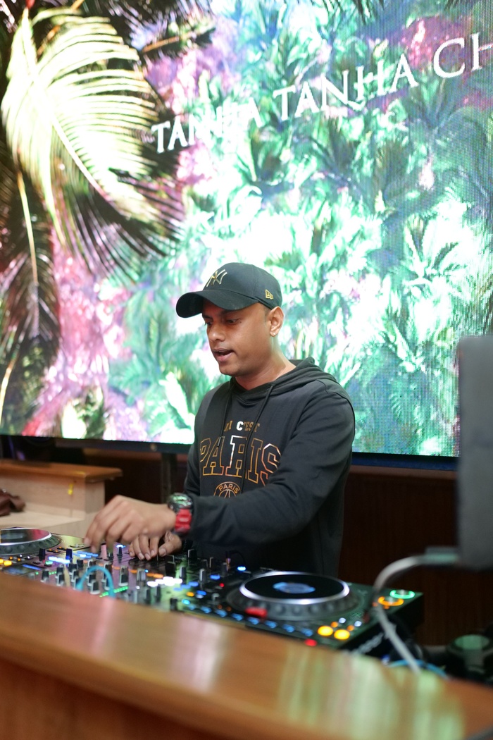 DJ VIC at a corporate annual day celebration