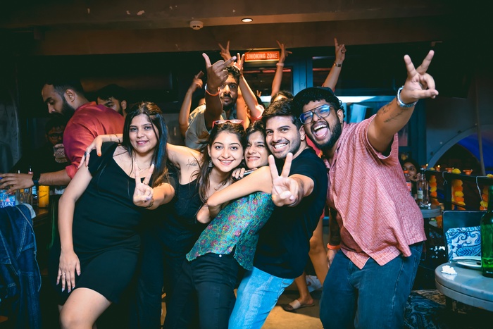 DJ VIC at a high-energy dance floor event